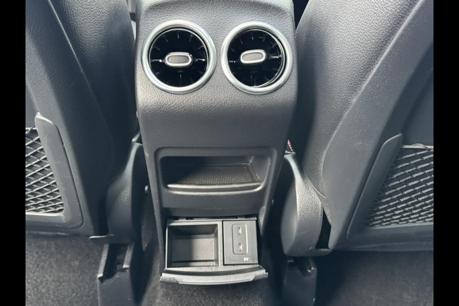 Mercedes-Benz B-Klasse 200 AMG Night pakket Premium Plus Camera Cruise Clima Elektrische a-klep Led