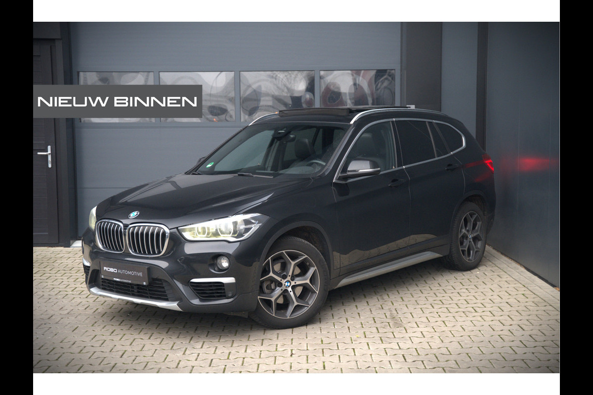 BMW X1 sDrive18i High Executive X Line | Panoramadak | Harman Kardon | Parkeersensoren | Head-Up Display | Leer | Stoelverwarming | Navigatie | Camera | Automaat | Digitale Tellers | Keyless | LED | Cruise Control |