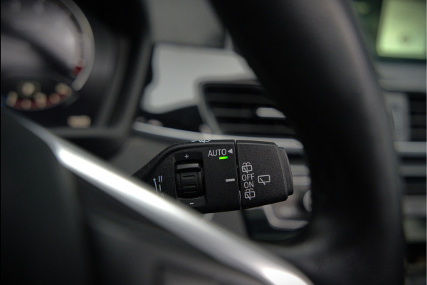 BMW X1 sDrive18i High Executive X Line | Panoramadak | Harman Kardon | Parkeersensoren | Head-Up Display | Leer | Stoelverwarming | Navigatie | Camera | Automaat | Digitale Tellers | Keyless | LED | Cruise Control |