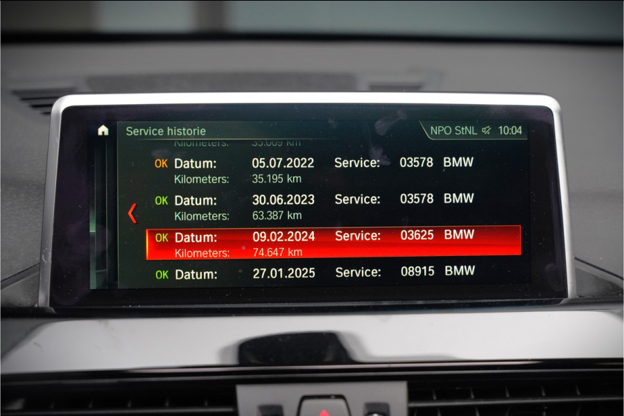 BMW X1 sDrive18i High Executive X Line | Panoramadak | Harman Kardon | Parkeersensoren | Head-Up Display | Leer | Stoelverwarming | Navigatie | Camera | Automaat | Digitale Tellers | Keyless | LED | Cruise Control |