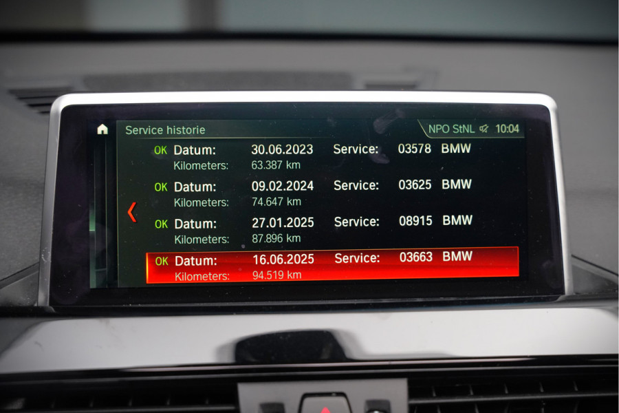 BMW X1 sDrive18i High Executive X Line | Panoramadak | Harman Kardon | Parkeersensoren | Head-Up Display | Leer | Stoelverwarming | Navigatie | Camera | Automaat | Digitale Tellers | Keyless | LED | Cruise Control |