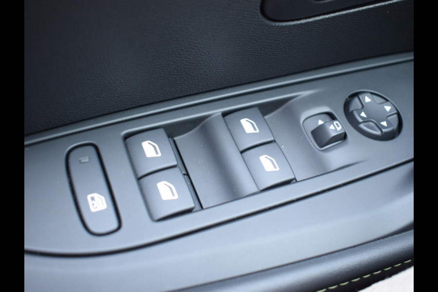 Peugeot e-208 EV GT 50 kWh ACHTERUITRIJCAMERA MET SENSOREN | NAVI & CARPLAY | E.C.C. |