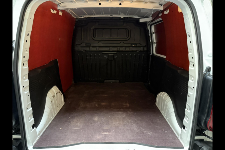 Opel Combo 1.5D L1H1 / Navigatie + Apple CarPlay-Android / ALL-Season banden / Laadruimte Betimmering Vloer + Wanden / PDC