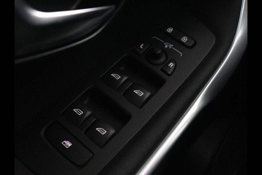 Volvo V40 1.5 T2 Polar+ | Automaat | Stoelverwarming | Full LED | Navigatie | Parkeerhulp | Climate control | Bluetooth | Cruise control