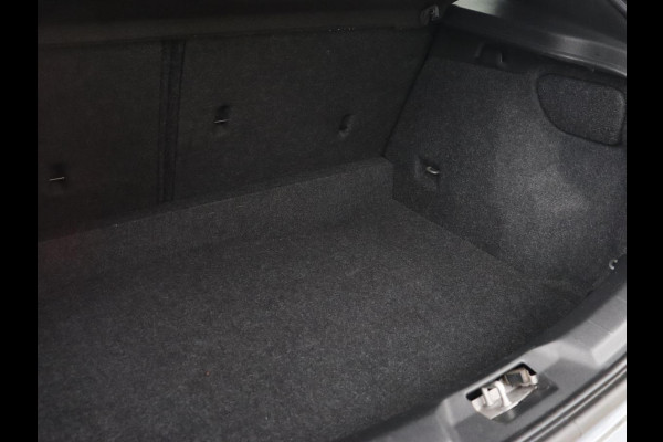 Volvo V40 1.5 T2 Polar+ | Automaat | Stoelverwarming | Full LED | Navigatie | Parkeerhulp | Climate control | Bluetooth | Cruise control