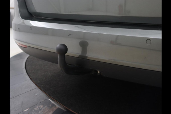 Opel Astra 1.6 CDTI Online Edition | Trekhaak | Carplay | Navigatie | Climate control | Comfortstoelen | 18'' | Parkeerhulp | Cruise control | Bluetooth