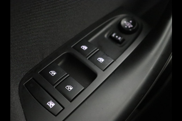 Opel Astra 1.6 CDTI Online Edition | Trekhaak | Carplay | Navigatie | Climate control | Comfortstoelen | 18'' | Parkeerhulp | Cruise control | Bluetooth