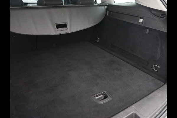 Opel Astra 1.6 CDTI Online Edition | Trekhaak | Carplay | Navigatie | Climate control | Comfortstoelen | 18'' | Parkeerhulp | Cruise control | Bluetooth