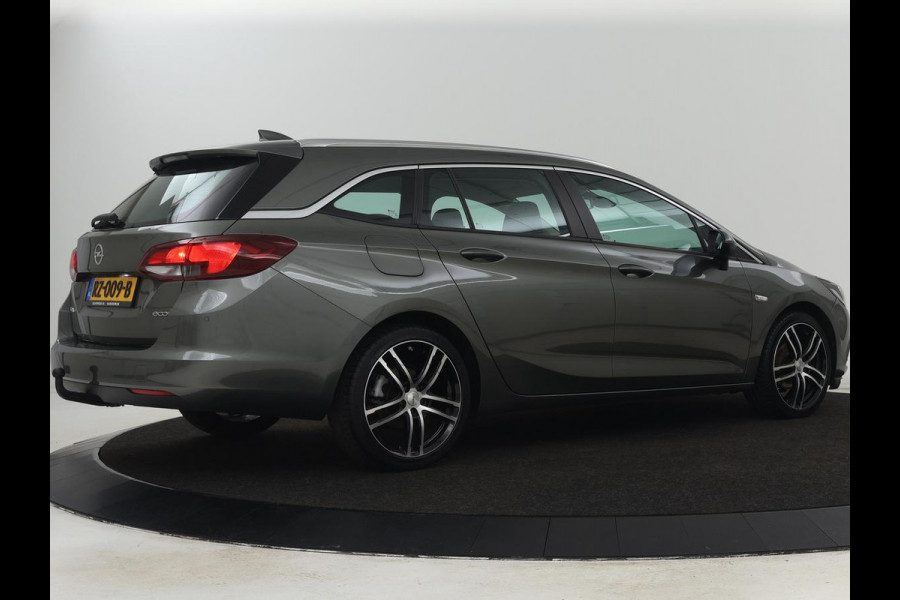 Opel Astra 1.6 CDTI Online Edition | Trekhaak | Carplay | Navigatie | Climate control | Comfortstoelen | 18'' | Parkeerhulp | Cruise control | Bluetooth