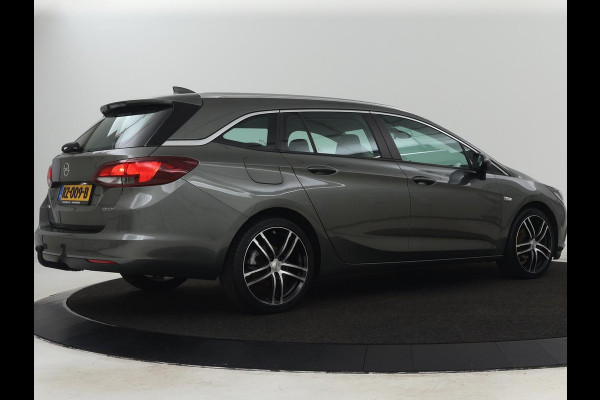 Opel Astra 1.6 CDTI Online Edition | Trekhaak | Carplay | Navigatie | Climate control | Comfortstoelen | 18'' | Parkeerhulp | Cruise control | Bluetooth