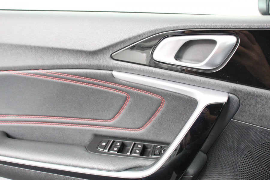 Kia ProCeed 1.6 T-GDI 204pk DCT GT Navigatie Camera JBL Stoel en stuurverwarming |Electrisch bedienbare achterklep Led