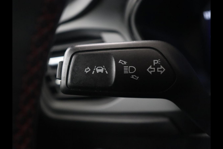 Ford Focus 1.5 EcoBoost ST Line X | Panoramadak | Half leder | Stoel & stuurverwarming | Adaptive cruise | Camera | Park Assist | Keyless | Navigatie | Dodehoek detectie | Full LED | Climate control