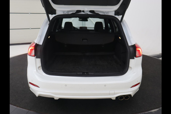 Ford Focus 1.5 EcoBoost ST Line X | Panoramadak | Half leder | Stoel & stuurverwarming | Adaptive cruise | Camera | Park Assist | Keyless | Navigatie | Dodehoek detectie | Full LED | Climate control