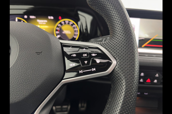 Volkswagen Golf 1.4 eHybrid GTE (INCL-BTW) *PANO | NAVI | CRUISE | VIRTUAL | 18 INCH ALU*