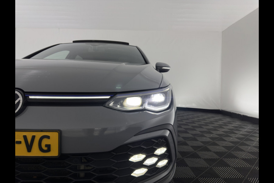 Volkswagen Golf 1.4 eHybrid GTE (INCL-BTW) *PANO | NAVI | CRUISE | VIRTUAL | 18 INCH ALU*