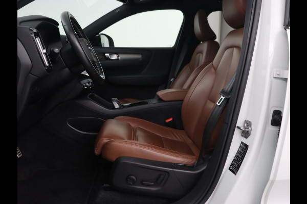 Volvo XC40 Recharge P8 AWD R Design | Panoramadak | Leder | 360 Camera | Stoelverwarming | Harman/Kardon | Memory | Carplay | Adaptive cruise | Keyless | Navigatie | Full LED