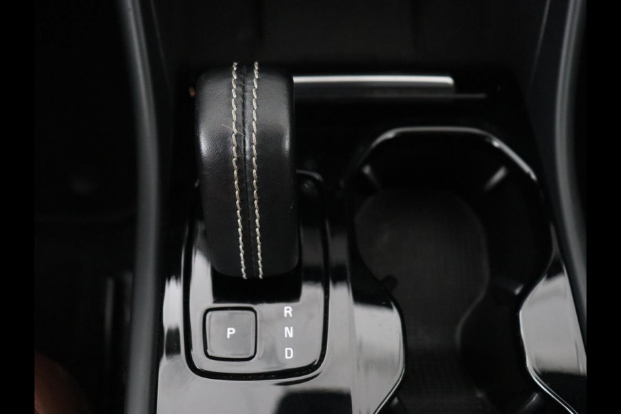 Volvo XC40 Recharge P8 AWD R Design | Panoramadak | Leder | 360 Camera | Stoelverwarming | Harman/Kardon | Memory | Carplay | Adaptive cruise | Keyless | Navigatie | Full LED
