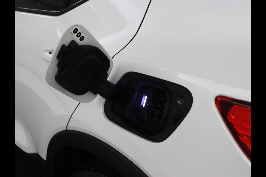 Volvo XC40 Recharge P8 AWD R Design | Panoramadak | Leder | 360 Camera | Stoelverwarming | Harman/Kardon | Memory | Carplay | Adaptive cruise | Keyless | Navigatie | Full LED