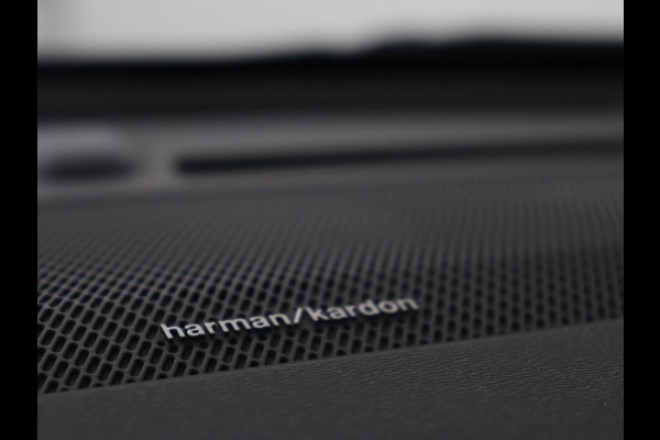 Volvo XC40 Recharge P8 AWD R Design | Panoramadak | Leder | 360 Camera | Stoelverwarming | Harman/Kardon | Memory | Carplay | Adaptive cruise | Keyless | Navigatie | Full LED