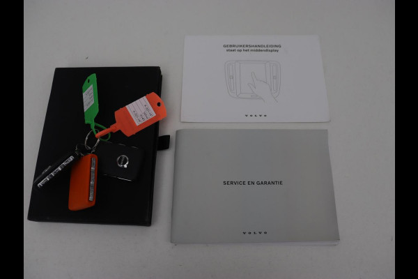 Volvo XC40 Recharge P8 AWD R Design | Panoramadak | Leder | 360 Camera | Stoelverwarming | Harman/Kardon | Memory | Carplay | Adaptive cruise | Keyless | Navigatie | Full LED