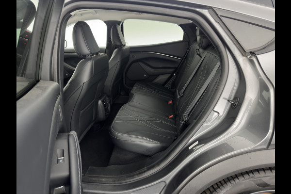 Ford Mustang Mach-E RWD 75 kWh (3-Fase) {SOH-93%} (INCL-BTW) Aut. *LUXURY-LEATHER | FULL-LED | DAB+ | DIGI-COCKPIT | KEYLESS | NAVI-FULLMAP | TOPVIEW | LANE-ASSIST | BLINDSPOT | CARPLAY | HEATED-COMFORTSEATS | PRIVACY-GLASS |TOWBAR | 18"ALU*