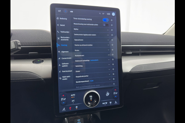 Ford Mustang Mach-E RWD 75 kWh (3-Fase) {SOH-93%} (INCL-BTW) Aut. *LUXURY-LEATHER | FULL-LED | DAB+ | DIGI-COCKPIT | KEYLESS | NAVI-FULLMAP | TOPVIEW | LANE-ASSIST | BLINDSPOT | CARPLAY | HEATED-COMFORTSEATS | PRIVACY-GLASS |TOWBAR | 18"ALU*