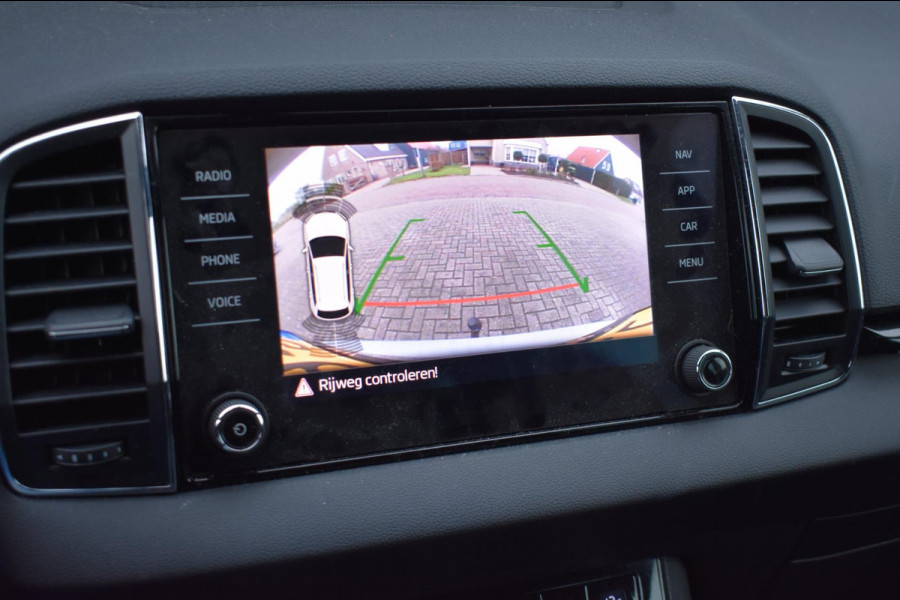 Škoda Karoq 1.5 TSI ACT Sportline | TREKHAAK | CAMERA | NAP | CANTON | APPLE CARPLAY | ANDROID AUTO | VIRTUAL COCKPIT