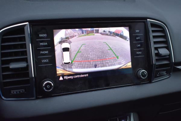 Škoda Karoq 1.5 TSI ACT Sportline | TREKHAAK | CAMERA | NAP | CANTON | APPLE CARPLAY | ANDROID AUTO | VIRTUAL COCKPIT