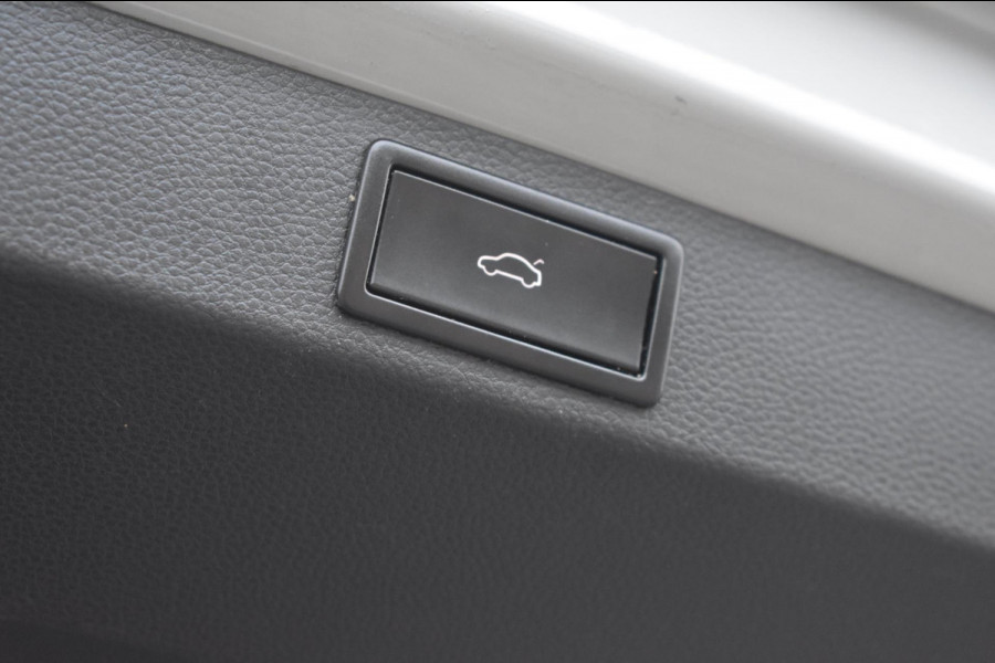 Škoda Karoq 1.5 TSI ACT Sportline | TREKHAAK | CAMERA | NAP | CANTON | APPLE CARPLAY | ANDROID AUTO | VIRTUAL COCKPIT