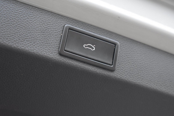 Škoda Karoq 1.5 TSI ACT Sportline | TREKHAAK | CAMERA | NAP | CANTON | APPLE CARPLAY | ANDROID AUTO | VIRTUAL COCKPIT