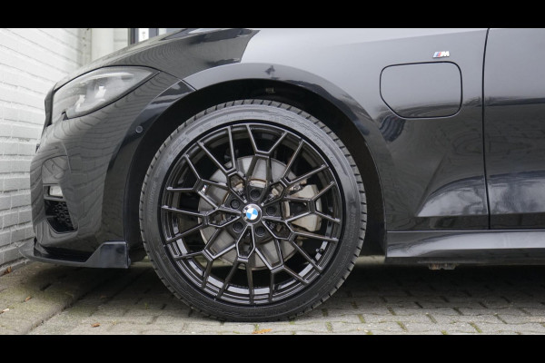 BMW 3-serie 320e M-Sport Shadow Line AUTOMAAT-360 CAMERA-ALCANTARA-AMBIANCE-CARBON-CRUISE-FULL LED-KEYLESS-MEMORY-PANORAMA