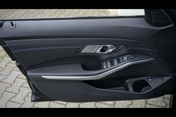 BMW 3-serie 320e M-Sport Shadow Line AUTOMAAT-360 CAMERA-ALCANTARA-AMBIANCE-CARBON-CRUISE-FULL LED-KEYLESS-MEMORY-PANORAMA