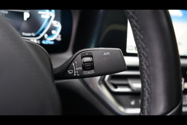 BMW 3-serie 320e M-Sport Shadow Line AUTOMAAT-360 CAMERA-ALCANTARA-AMBIANCE-CARBON-CRUISE-FULL LED-KEYLESS-MEMORY-PANORAMA