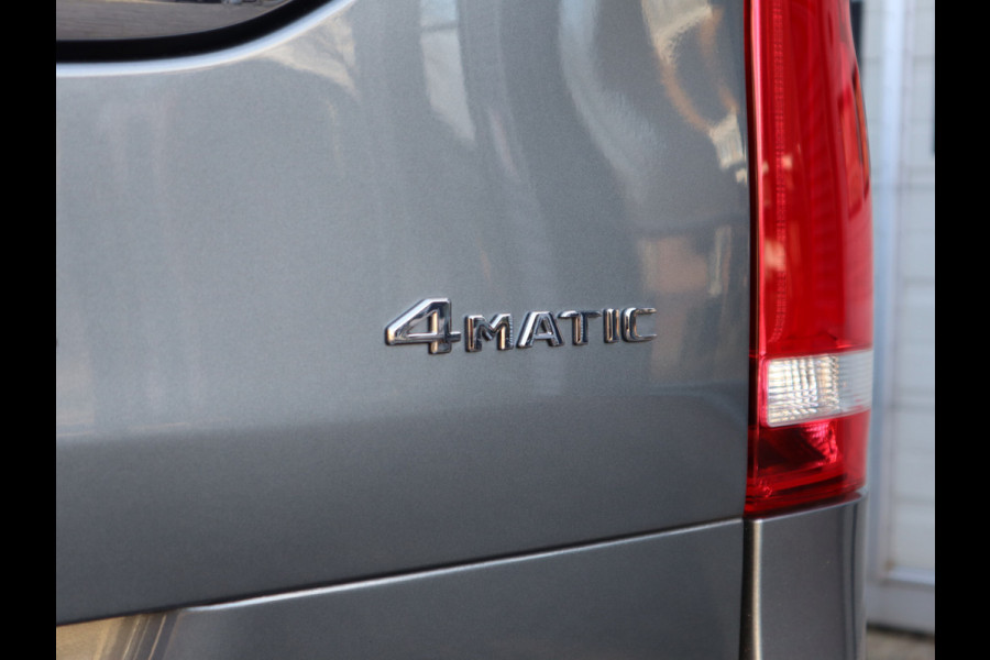 Mercedes-Benz V-Klasse 300d L3 4-MATIC Extra Lang DC 5 Pers - AMG - Trekhaak - ACC