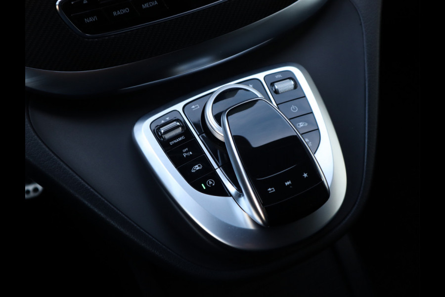 Mercedes-Benz V-Klasse 300d L3 4-MATIC Extra Lang DC 5 Pers - AMG - Trekhaak - ACC