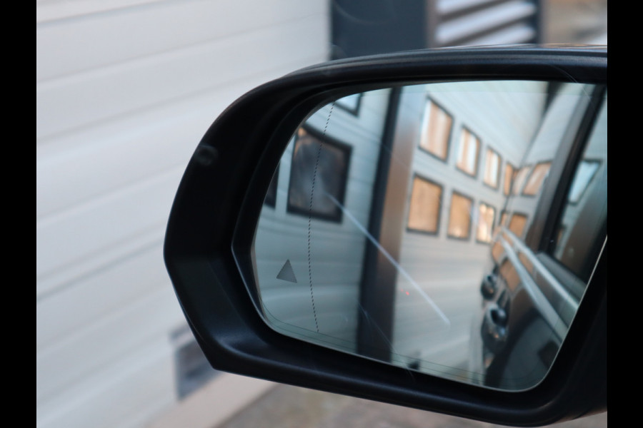 Mercedes-Benz V-Klasse 300d L3 4-MATIC Extra Lang DC 5 Pers - AMG - Trekhaak - ACC