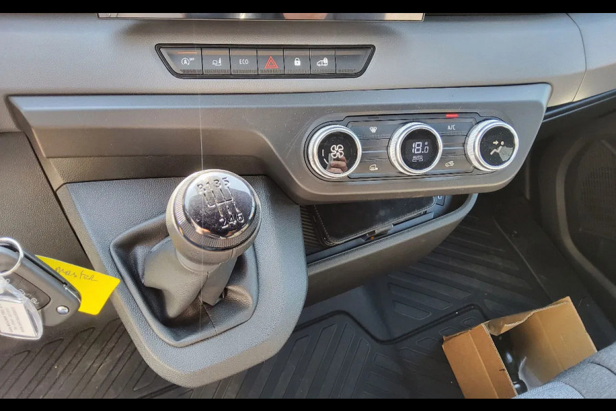 Renault Master 170.35 EURO 6 L3H2 ZWART METALLIC - TREKHAAK - V-45-KNT - BPM VRIJ!