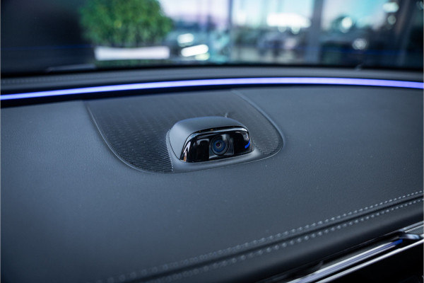 Mercedes-Benz E-Klasse E300 e AMG Line - Origineel NL | Panorama | Passenger Display | Burmester | Memory