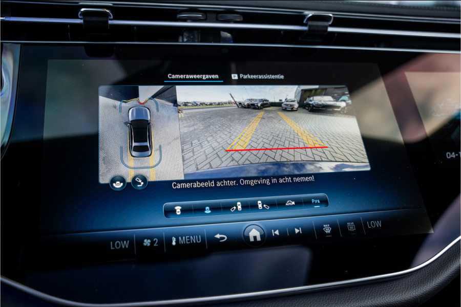 Mercedes-Benz E-Klasse E300 e AMG Line - Origineel NL | Panorama | Passenger Display | Burmester | Memory