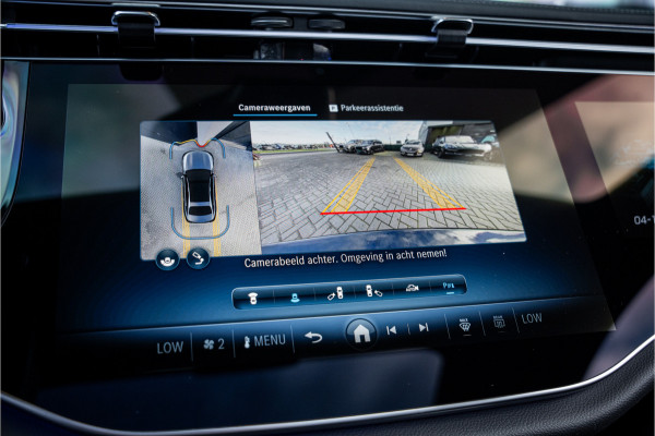 Mercedes-Benz E-Klasse E300 e AMG Line - Origineel NL | Panorama | Passenger Display | Burmester | Memory