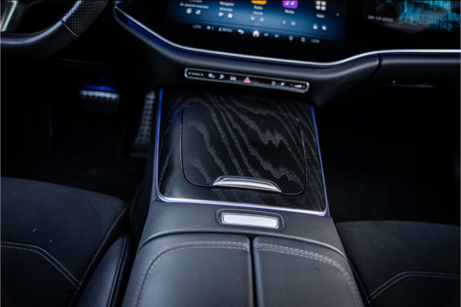 Mercedes-Benz E-Klasse E300 e AMG Line - Origineel NL | Panorama | Passenger Display | Burmester | Memory