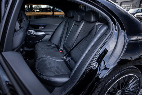 Mercedes-Benz E-Klasse E300 e AMG Line - Origineel NL | Panorama | Passenger Display | Burmester | Memory