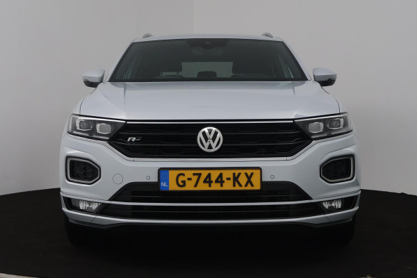 Volkswagen T-Roc 1.5 TSI Sport Business R (DIGITALE COCKPIT, STOELVERWARMING, NAVIGATIE, CRUISE ADAPTIEF, PARKEERSENSOREN)
