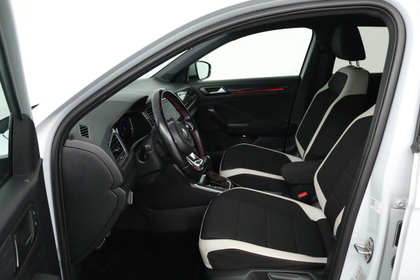 Volkswagen T-Roc 1.5 TSI Sport Business R (DIGITALE COCKPIT, STOELVERWARMING, NAVIGATIE, CRUISE ADAPTIEF, PARKEERSENSOREN)