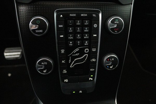 Volvo V40 1.5 T3 Polar+ Sport (TREKHAAK, STOELVERWARMING, ACHTERUITRIJCAMERA, AUTOMAAT, NAVIGATIE, PARKEERSENSOREN)