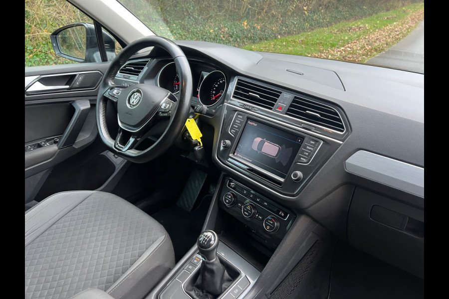 Volkswagen Tiguan 1.4 TSI Comfortline Business | ACC + Trekhaak + Airco Nu € 12.950,-!!!