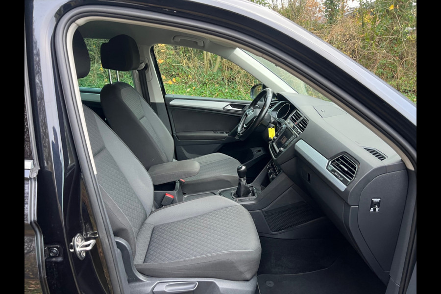 Volkswagen Tiguan 1.4 TSI Comfortline Business | ACC + Trekhaak + Airco Nu € 12.950,-!!!