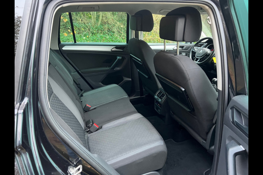 Volkswagen Tiguan 1.4 TSI Comfortline Business | ACC + Trekhaak + Airco Nu € 12.950,-!!!