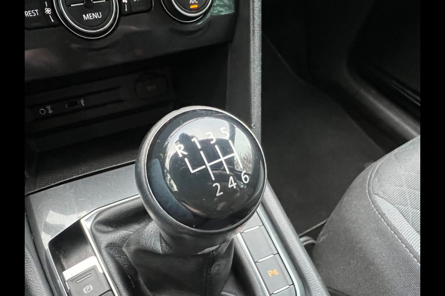 Volkswagen Tiguan 1.4 TSI Comfortline Business | ACC + Trekhaak + Airco Nu € 12.950,-!!!