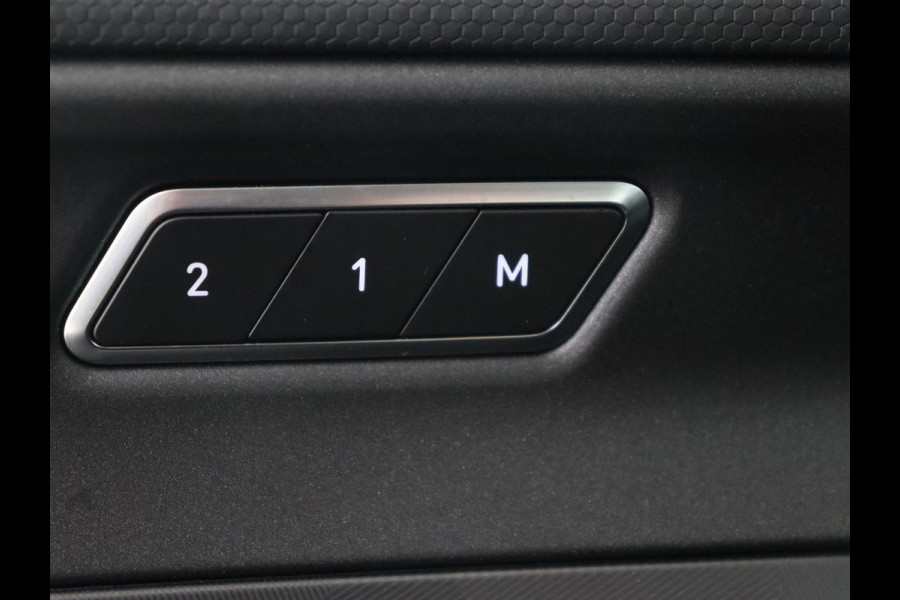 Lynk & Co 01 1.5 Plug In | 19.600 km NAP | Panoramadak | Infinity by Harman | Camera | Adaptive cruise | Stoelverwarming | Carplay | Memory | Full LED | PHEV